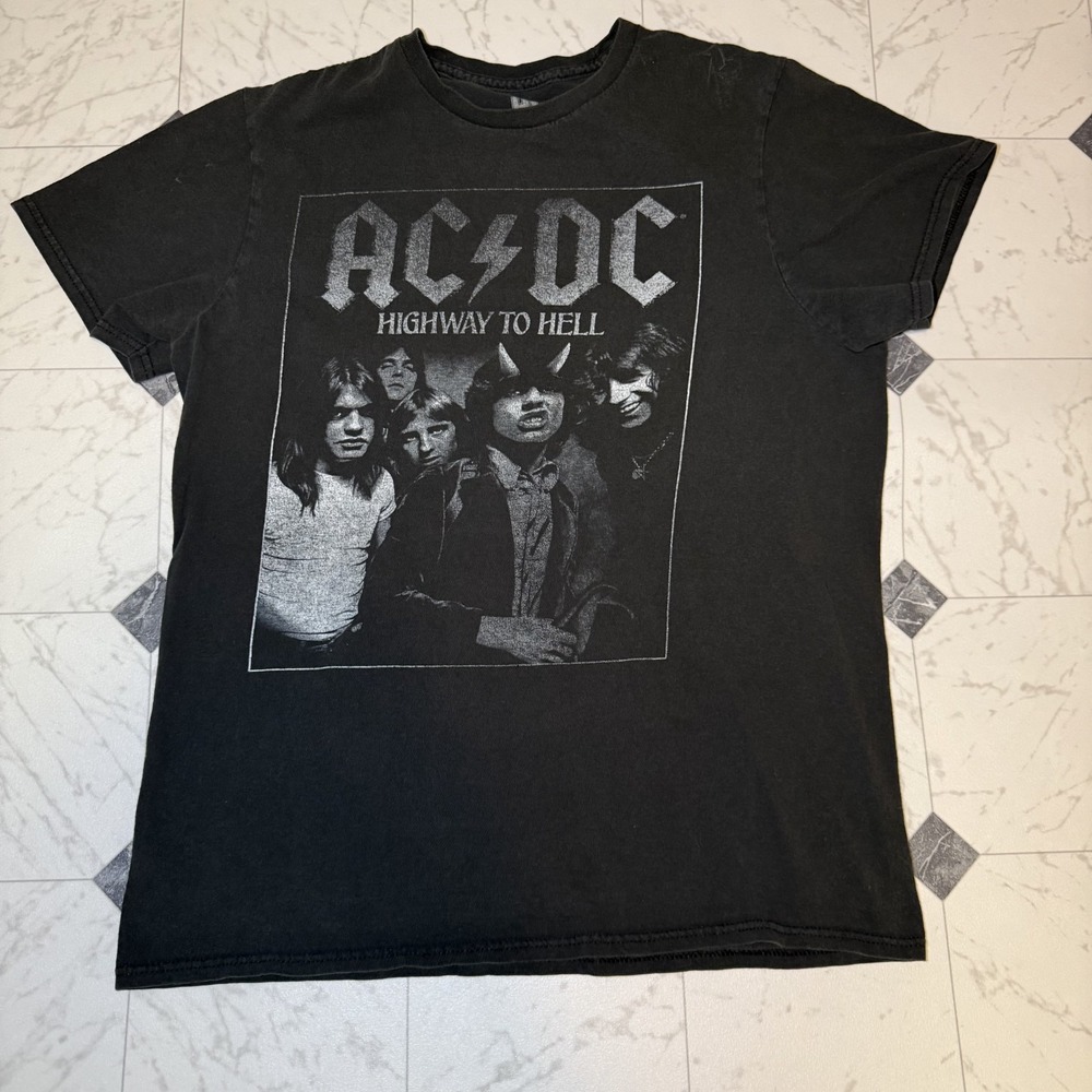 AC/DC Highway to Hell Graphic Band T-Shirt Black Size M‎